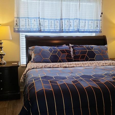 קלירווטר ביץ' Spacious Beach House Unit,Beautifully Furnished 2 Bed 2Bath./2Min.Walk To Beach מראה חיצוני תמונה