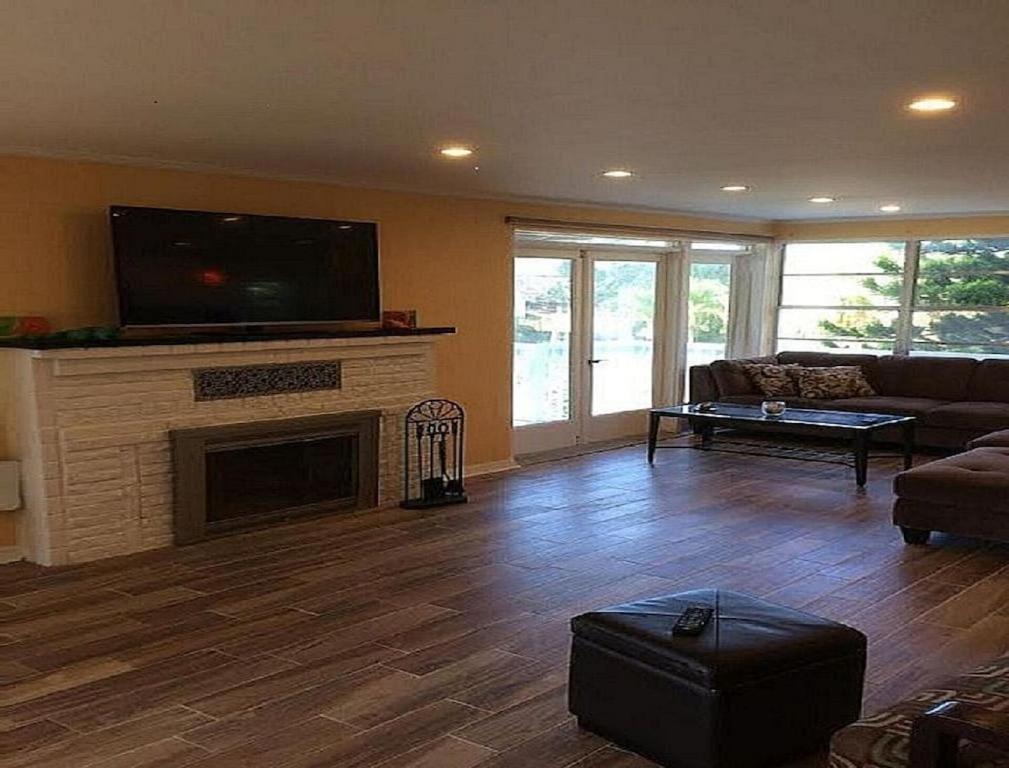 קלירווטר ביץ' Spacious Beach House Unit,Beautifully Furnished 2 Bed 2Bath./2Min.Walk To Beach מראה חיצוני תמונה